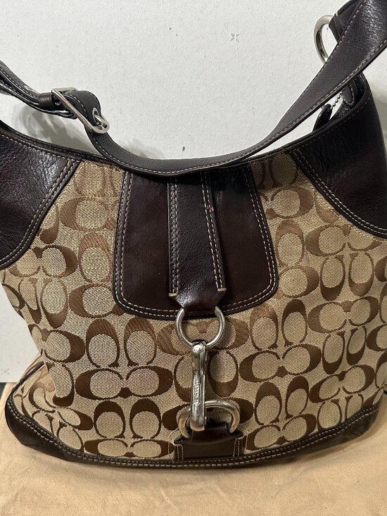 Coach Handbags - Coach Signature Canvas Hamptons Hobo- vintage Y2K